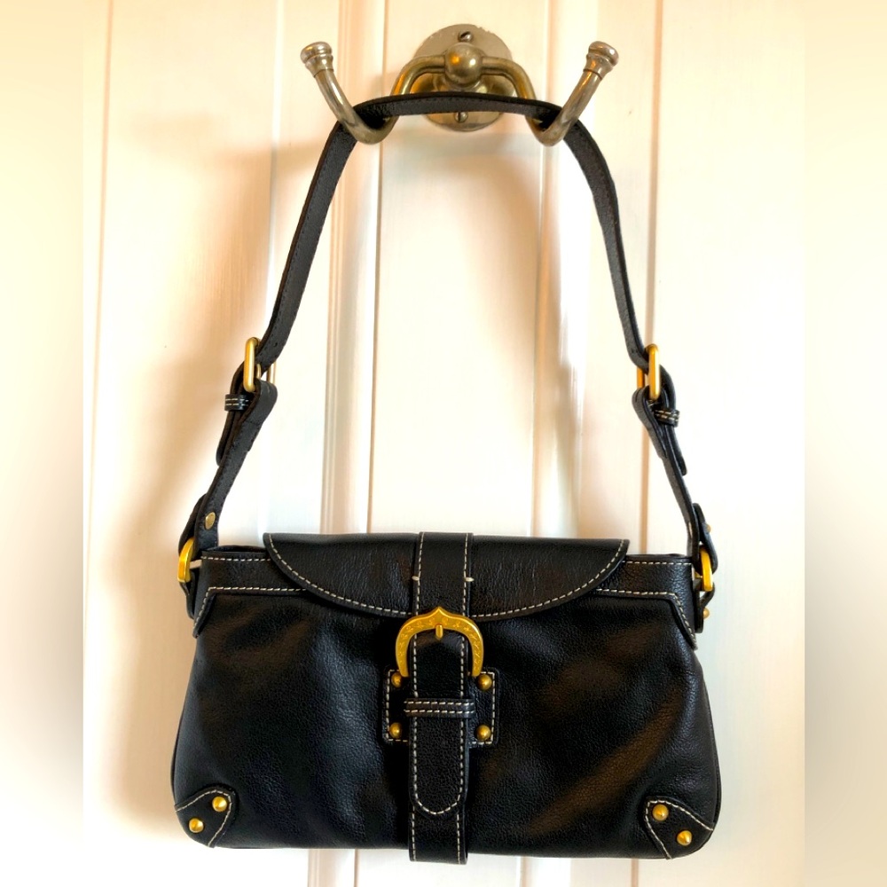 Dooney and Bourke authentic black shoulder bag